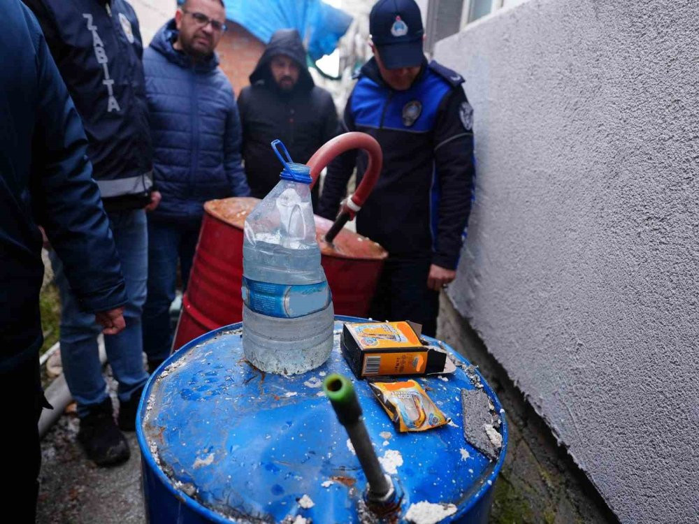 Düzce’de kimyasal dolu balonlara ve varillere el konuldu