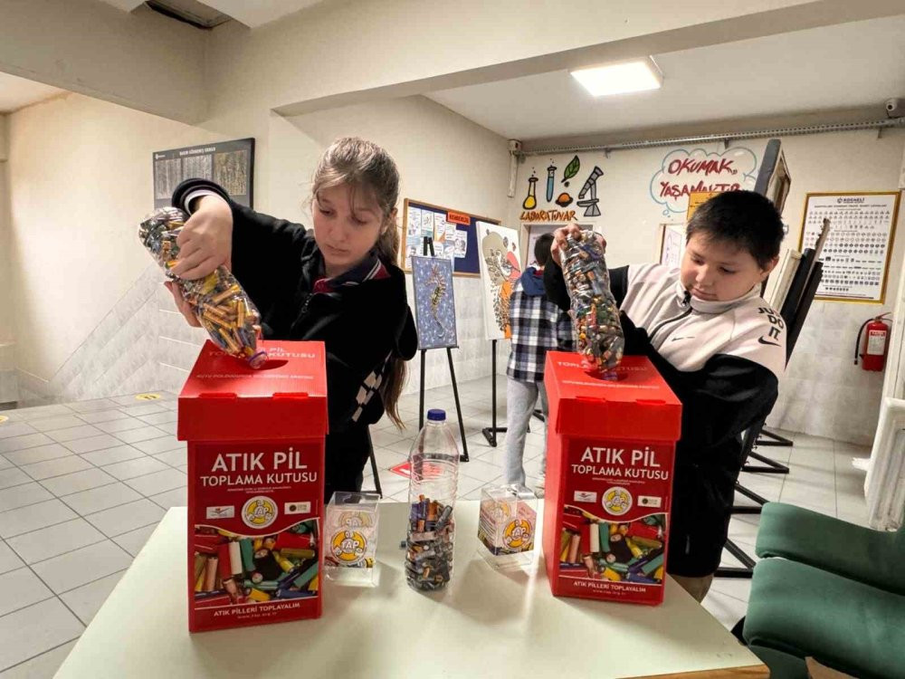 Öğrencilere atık pil uyarısı