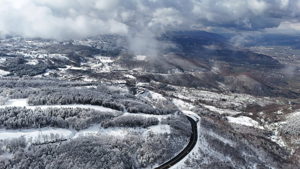 Bolu Dağı beyaz örtüyle kaplandı