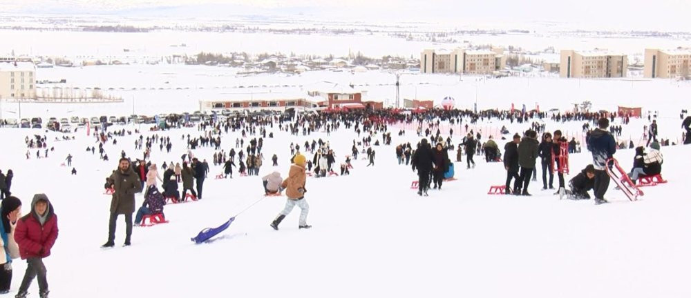 Muş’ta Kar Festivali'ne yoğun ilgi
