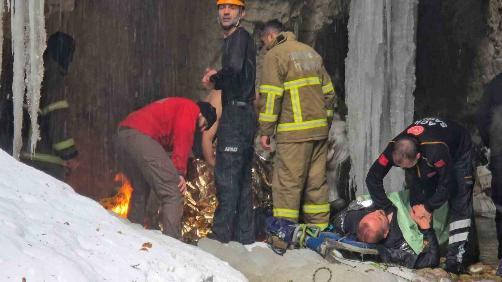 Nöbetten çıkmışlardı: Felaketi yaşadılar! 30 metrelik kanyonda can pazarı