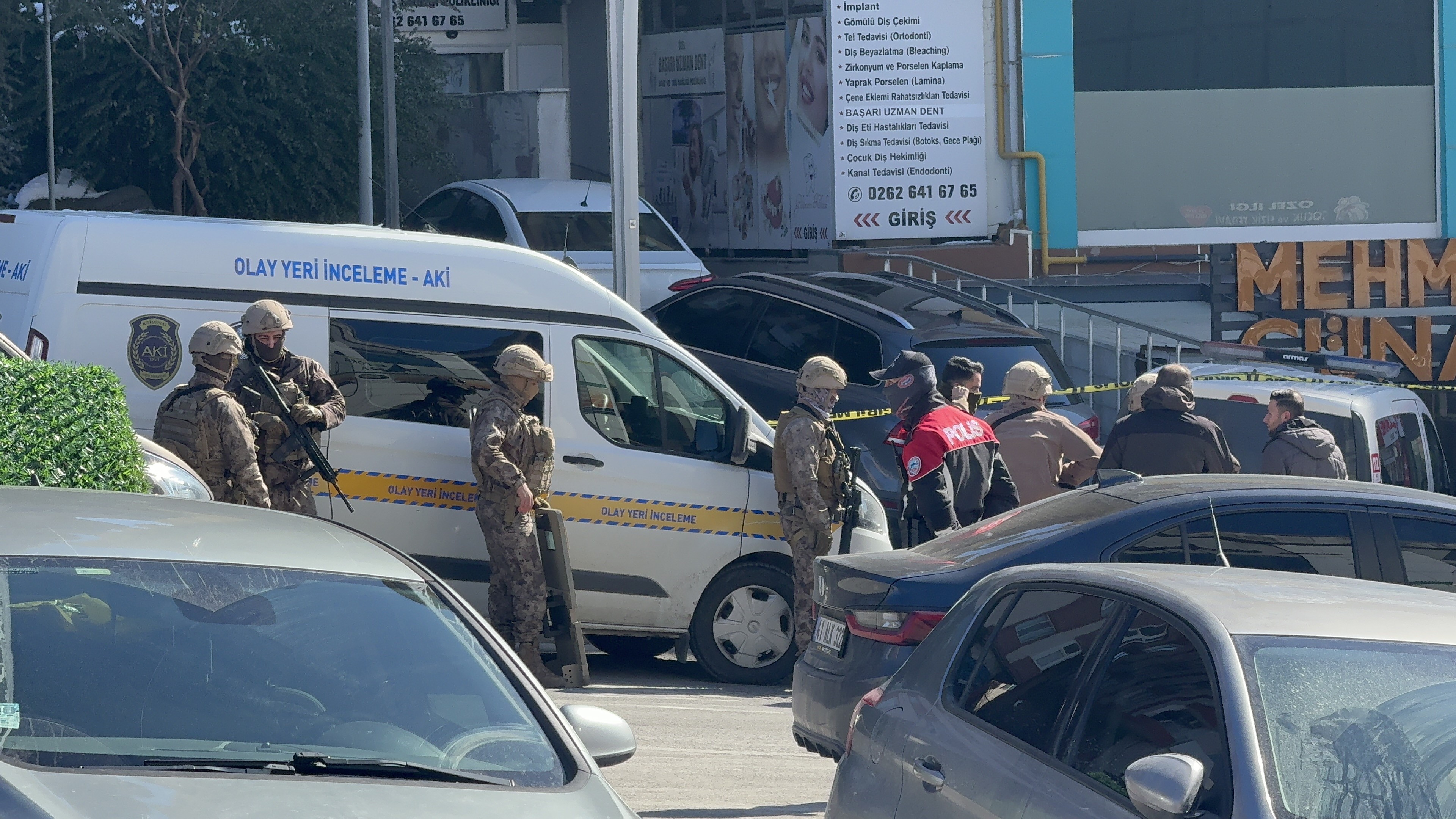 kocaelide-rehine-krizi-ozel-harekat-polisleri-olay-yerinde-yenicag-2.jpg