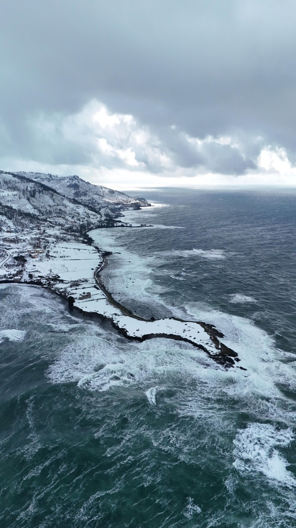 Yason Burnu'ndaki kar manzaraları kartpostallık görüntüler oluşturdu