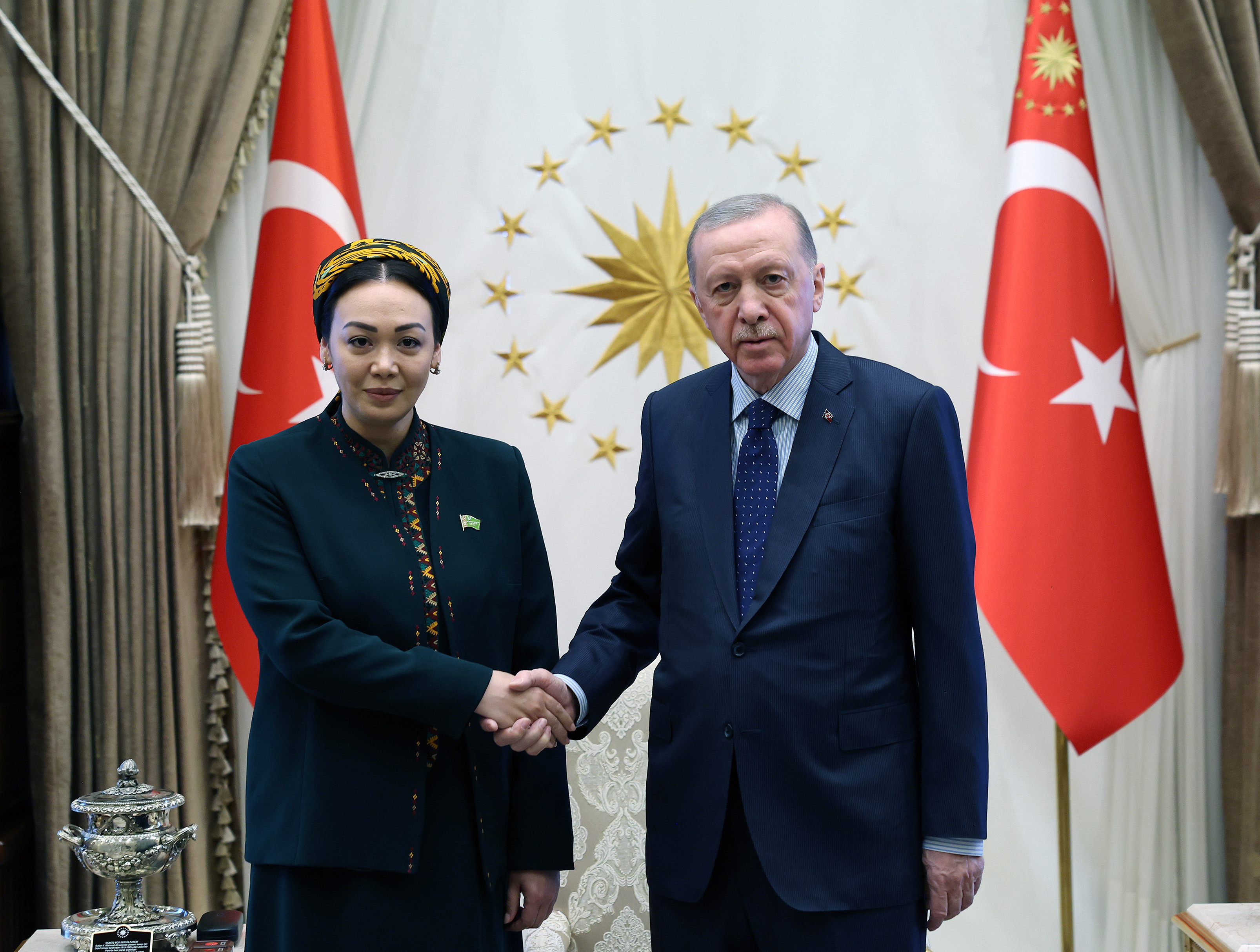 cumhurbaskani-erdogan-turkmenistan-meclis-baskani-gulmanovayi-kabul-etti-yenicag-1.jpg