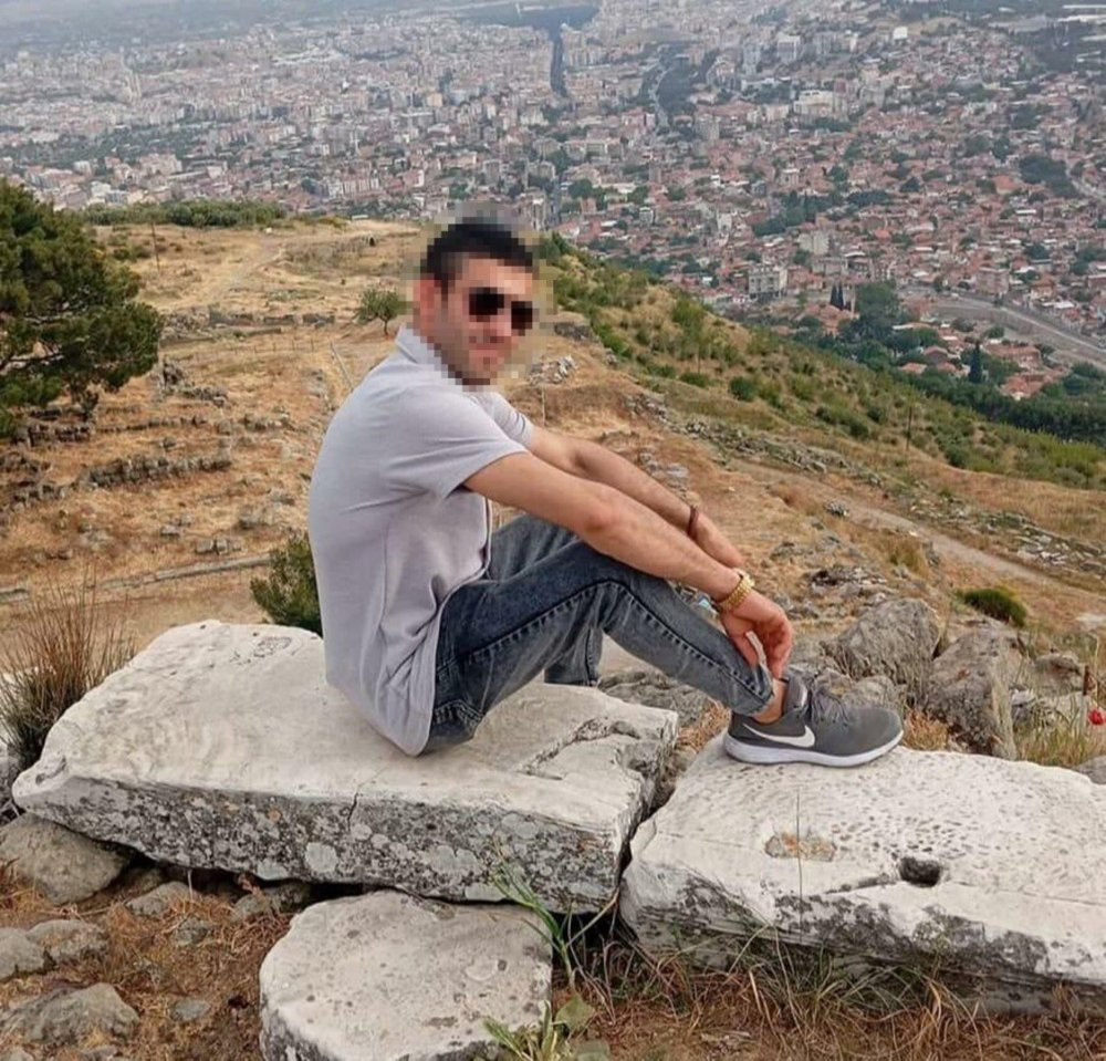 İzmir'de korkunç olay! Babasını tabancayla öldürdü