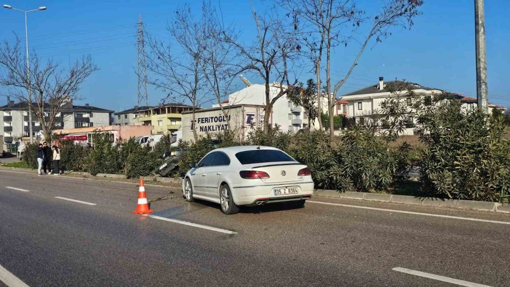 Bandırma'da kaygan yolda zincirleme kaza