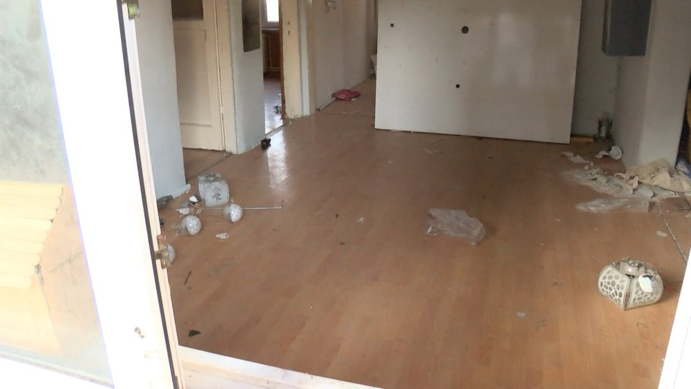 İstanbul’da ekipler binadakileri boşaltıp mühürlemişti! Hırsızlar içerdeki her şeyi söküp almışlar