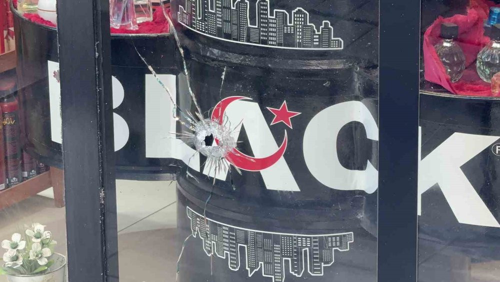 Sokak ortasında can pazarı! Araçla gelip ateş açtılar