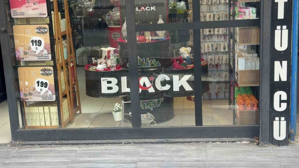 Sokak ortasında can pazarı! Araçla gelip ateş açtılar