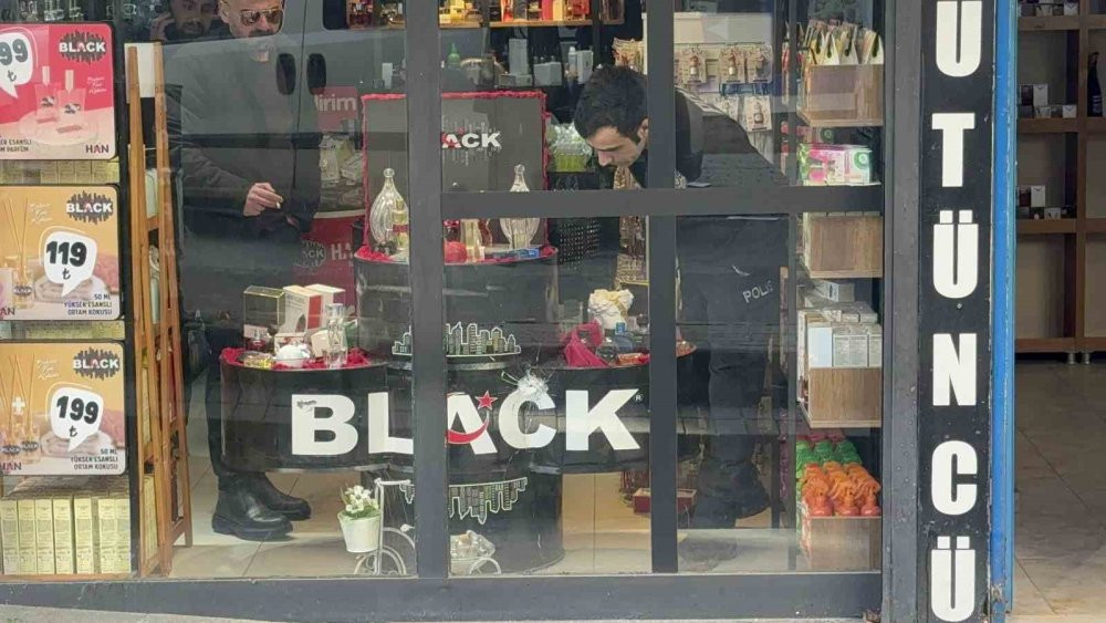 Sokak ortasında can pazarı! Araçla gelip ateş açtılar