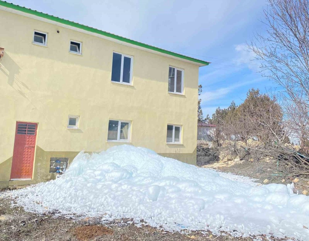 Sular buz tuttu! ortaya çok ilginç görüntüler çıktı