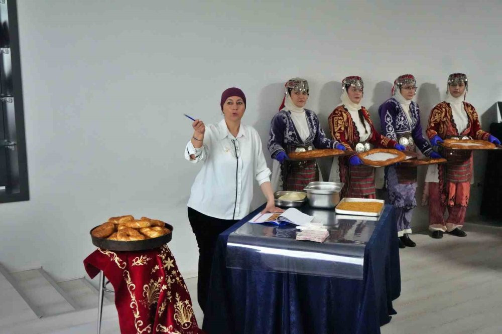 Türk Dünyası'nda Kültür Yolculuğu