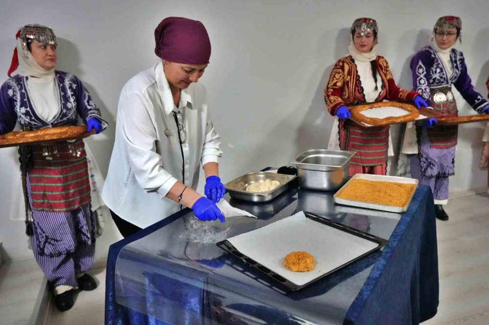 Türk Dünyası'nda Kültür Yolculuğu