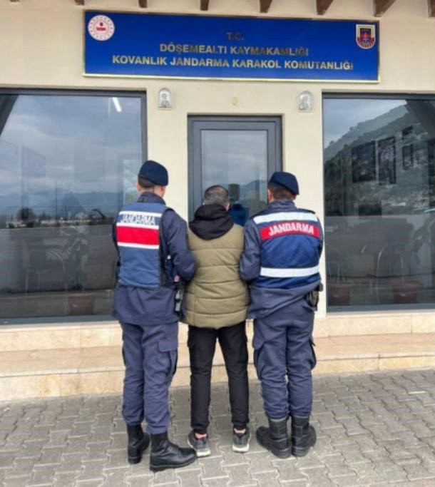 Antalya’da 212 aranan şahıs yakalandı