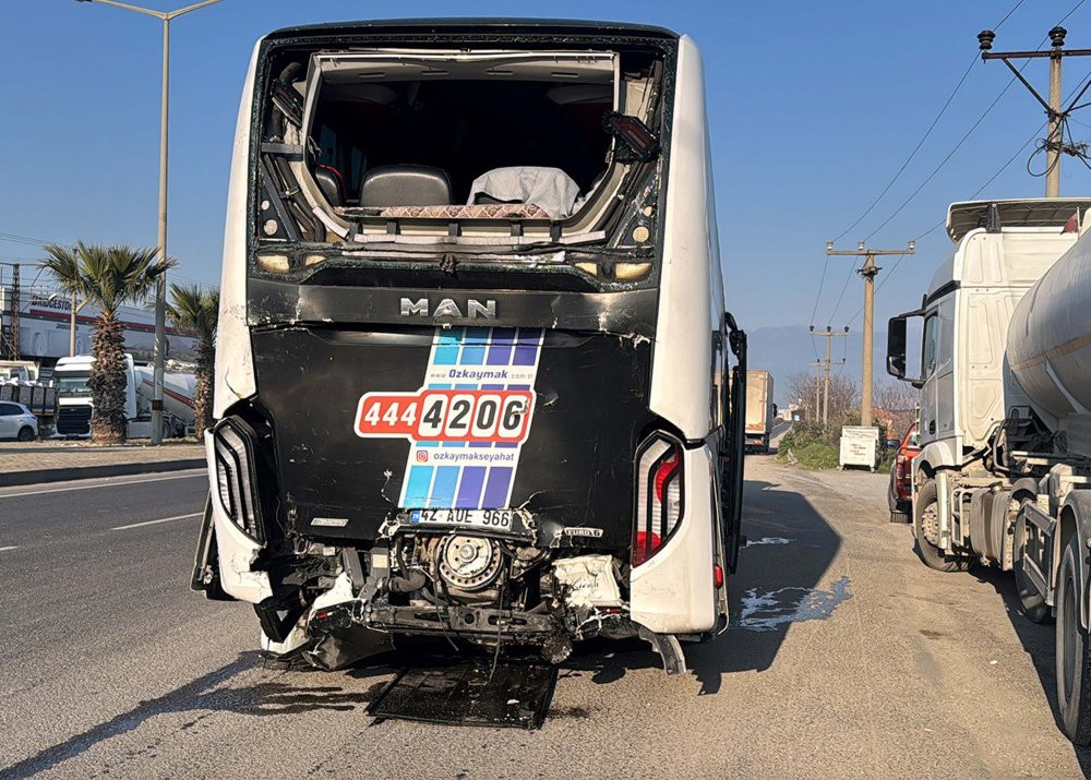 Manisa’da zincirleme kaza! Ölü ve yaralılar var