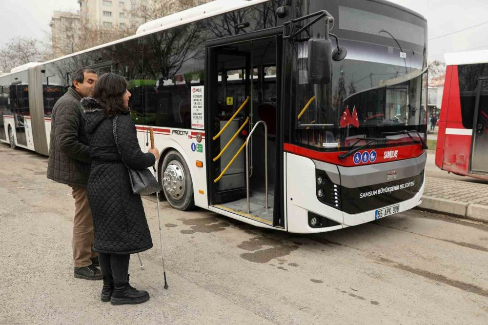 Samsun’da toplu taşımada görme engellilerin talebi yerine getirildi