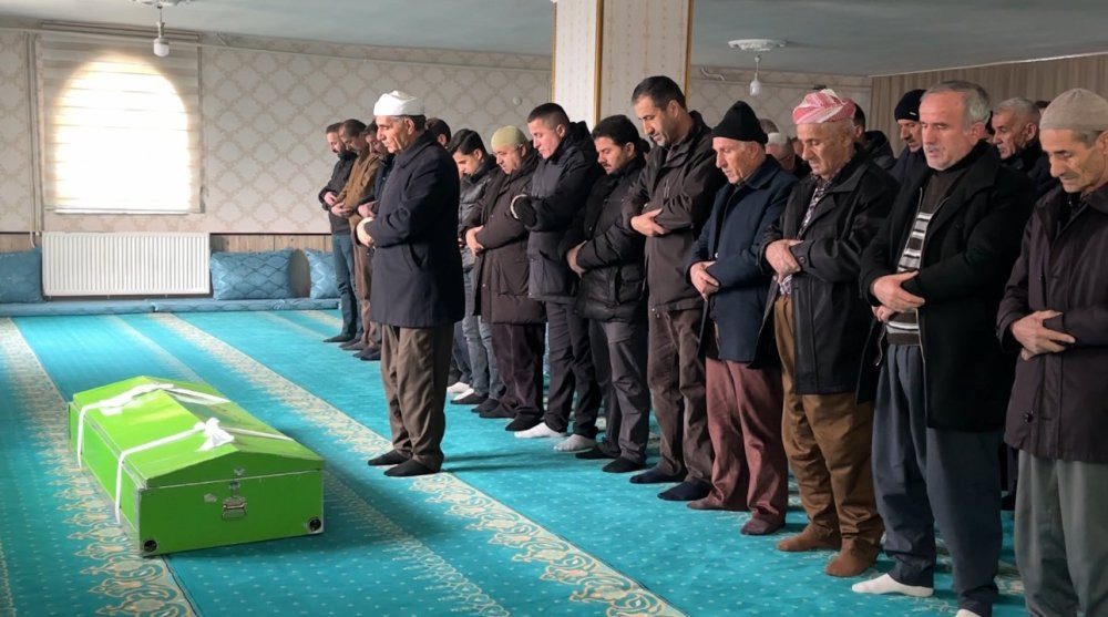 Elektrik akımına kapılmıştı! Gülcan son yolculuğuna uğurlandı