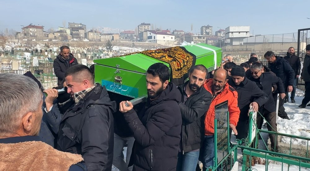 Elektrik akımına kapılmıştı! Gülcan son yolculuğuna uğurlandı