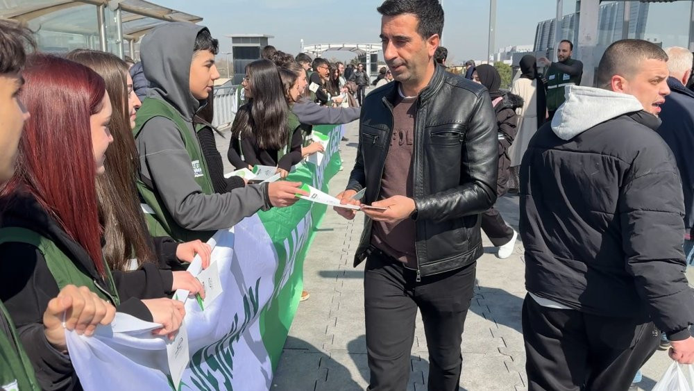 Lise öğrencileri bağımlılıkla mücadele için yürüdüler