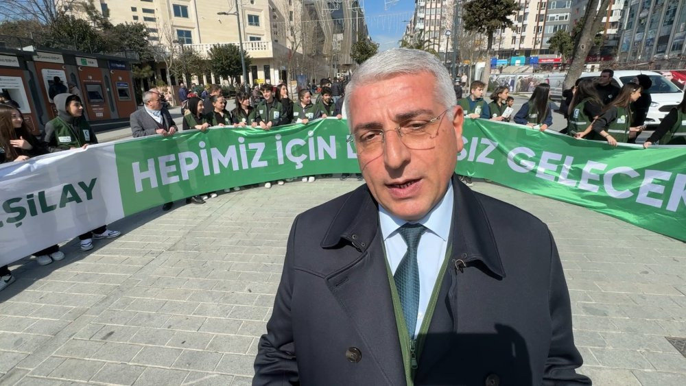 Lise öğrencileri bağımlılıkla mücadele için yürüdüler