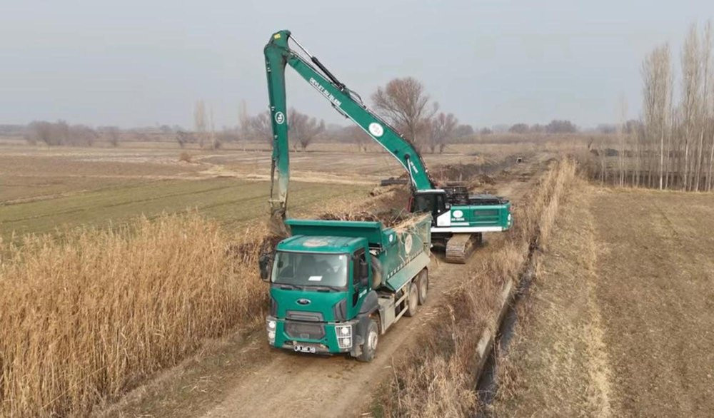 100 den fazla iş makinesi kullanıldı