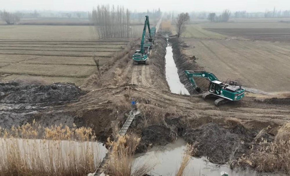 100 den fazla iş makinesi kullanıldı