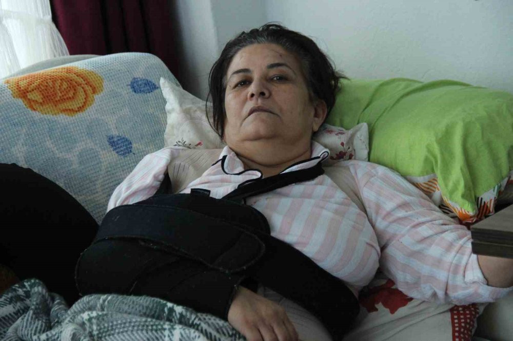 Çalıştığı iş yerinin merdiven boşluğuna düştüğü anları anlattı