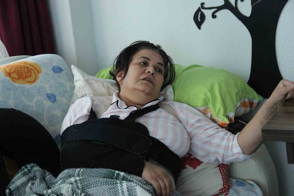 Çalıştığı iş yerinin merdiven boşluğuna düştüğü anları anlattı