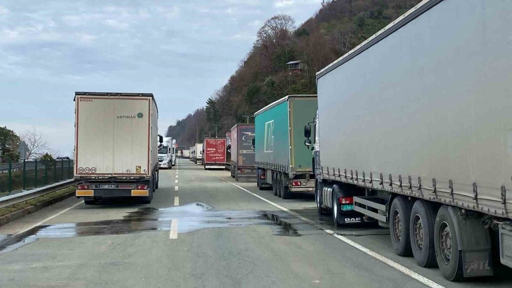 TIR Şoförlerinin sınır hattında iftar telaşı