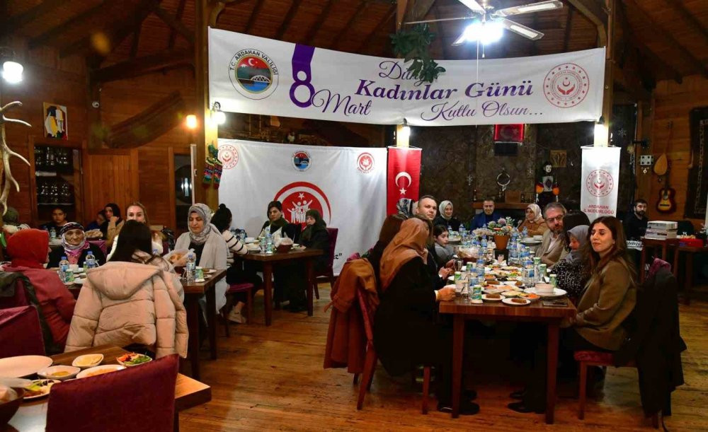 Ardahan’da "8 Mart Dünya Kadınlar Günü İftar Programı"