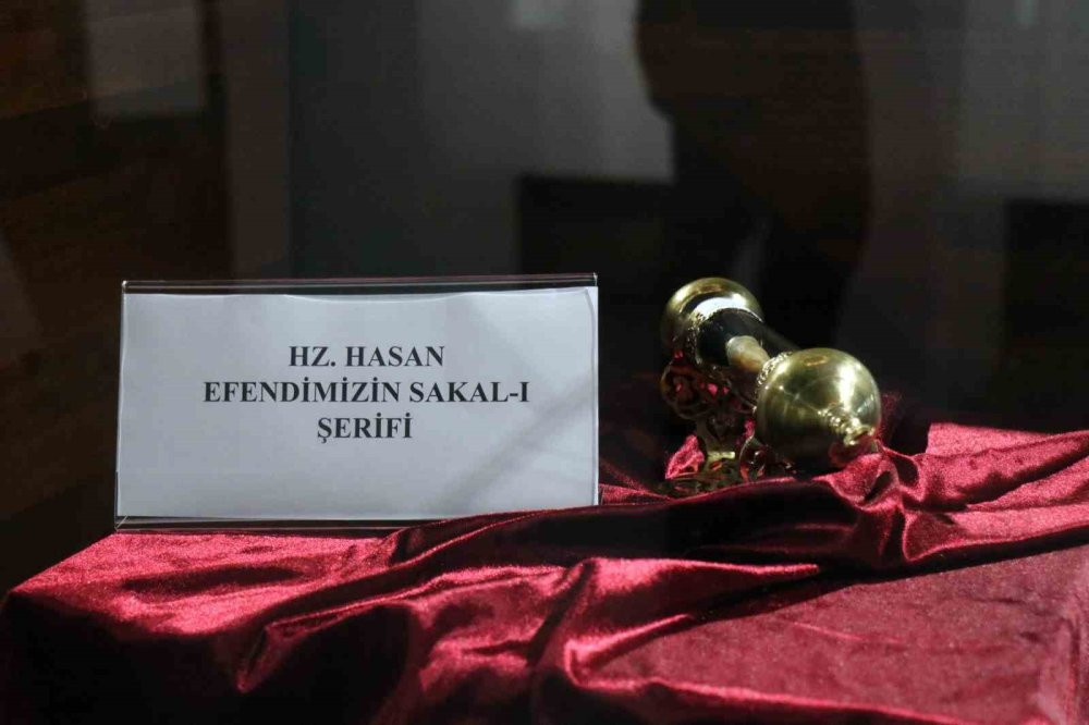 Mukaddes emanetleri görmek isteyenler soluğu bu sergide aldı