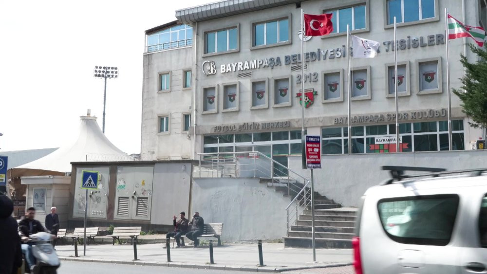 İstanbul'da 4 katlı otoparka su baskını