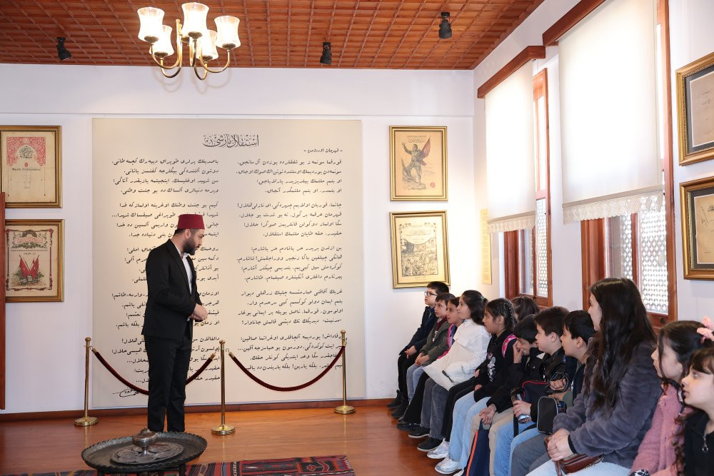 Bağcılar Belediyesi'nden Taceddin Dergahı çıkartması