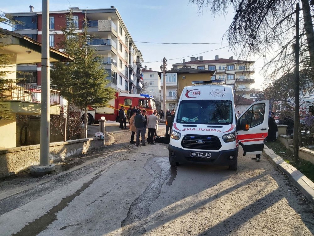 Ankara’da yangın! Çocuklarını kurtarmak isteyen anne hastaneye kaldırıldı