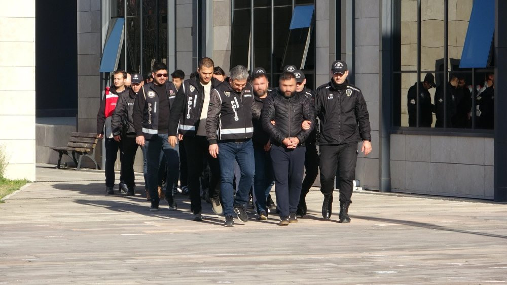 Çanakkale'de balyozlu, bıçaklı kavga dehşeti!