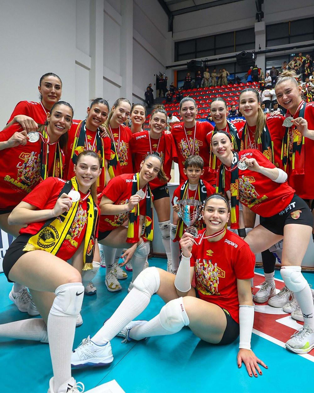 Göztepe, Sultanlar Ligi’ne Yükseldi: 20 yıl sonra geri döndü