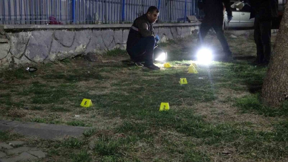 Malatya'daki kavgada mermiler havada uçuştu! 2 kişi yaralandı