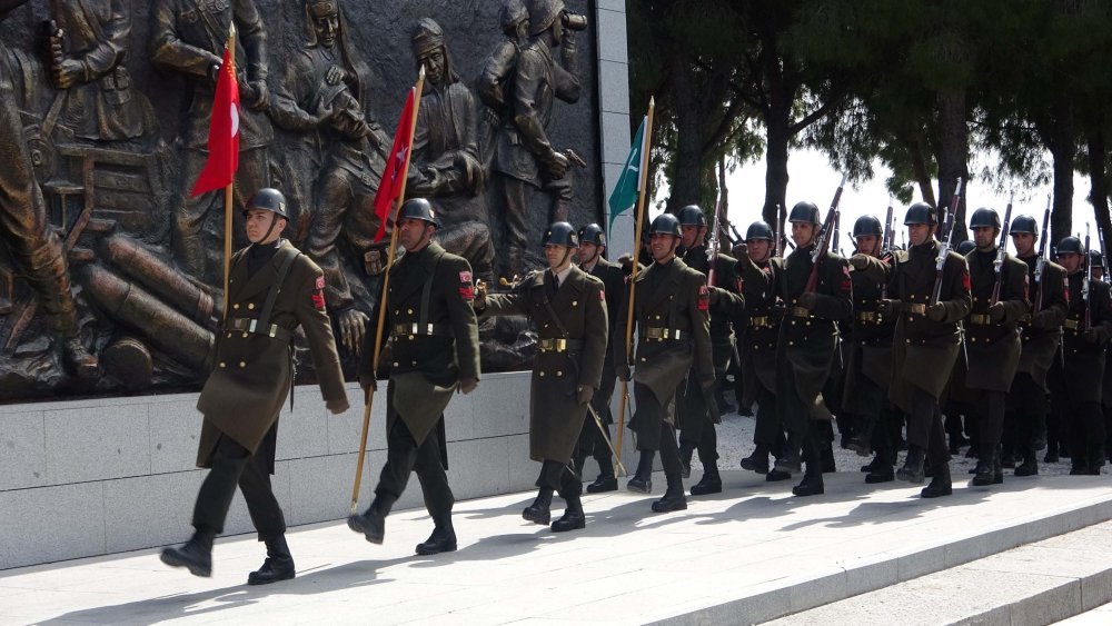 Şehitler Abidesi’nde ’18 Mart’ hazırlığı