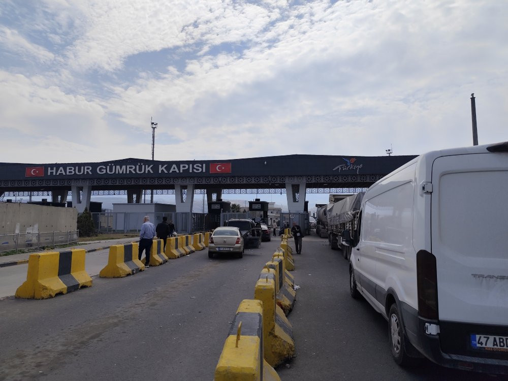 Habur Sınır Kapısı'nda araç kuyruğu