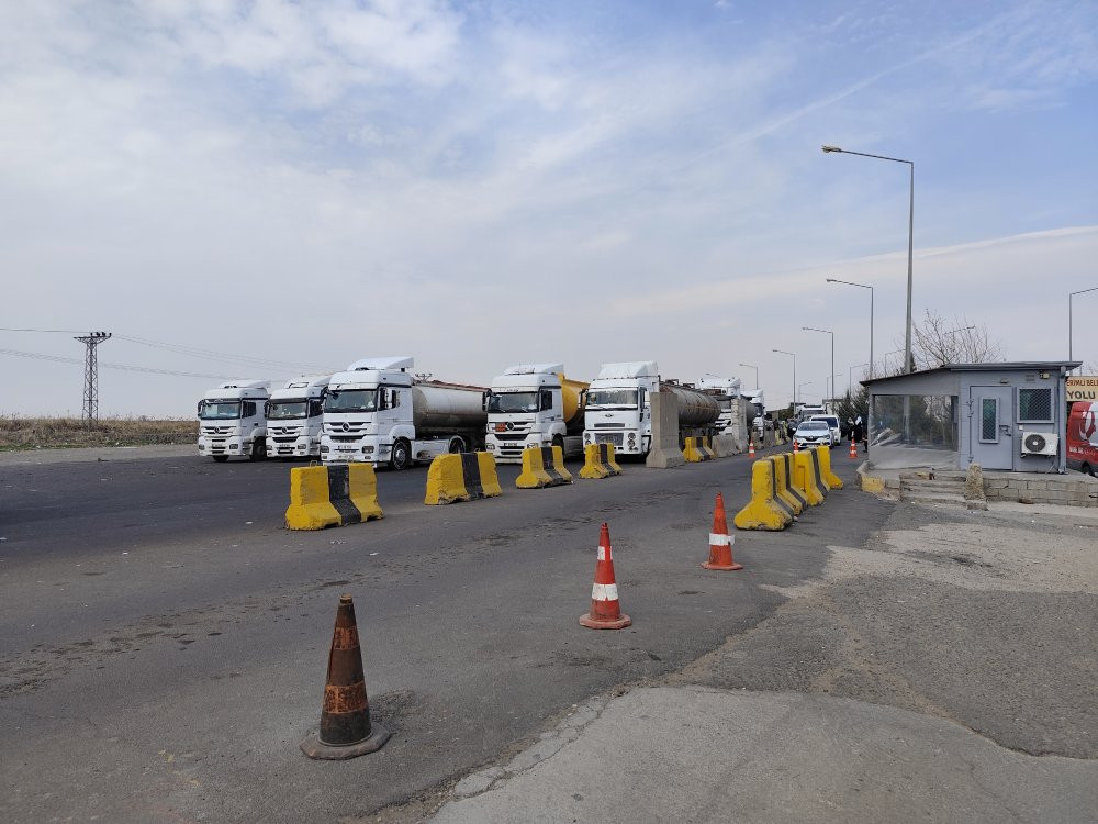 Habur Sınır Kapısı'nda araç kuyruğu