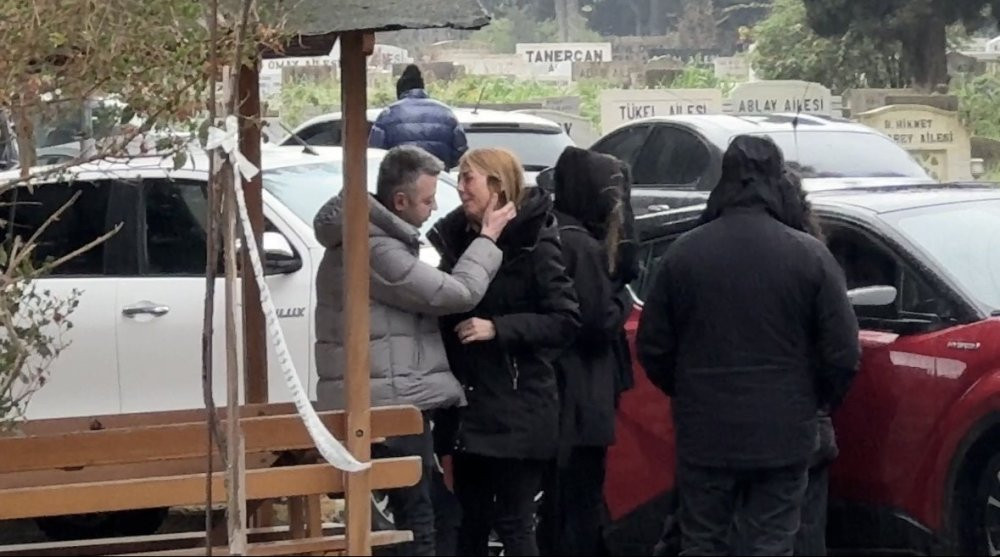 Tanyeli'ye veda son yolculuğuna uğurlanıyor! Gözyaşları sel oldu