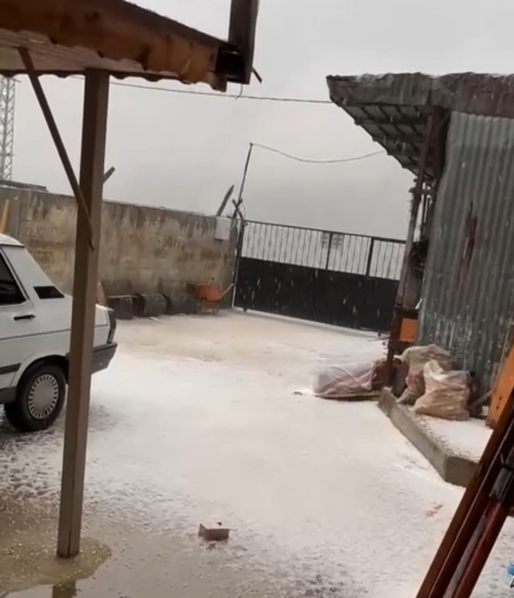 Adana’nın yüksek kesimlerinde kar ve dolu yağışı