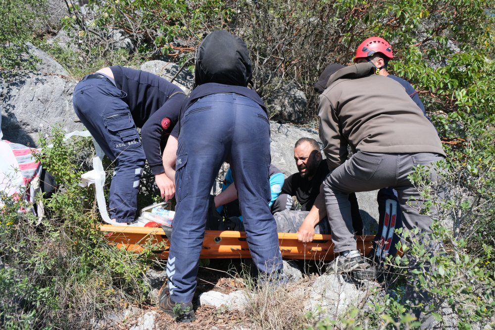 650 metrede kontrolü kaybetti! Antalya'da ormanda nefesler tutuldu