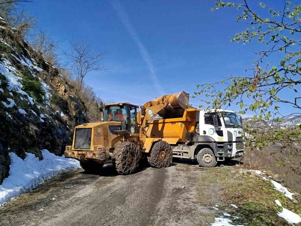 Heyelanlı noktalar mercek altında! Müdahale ediliyor