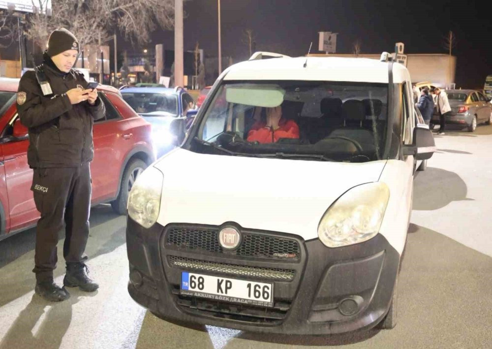 Aksaray’da ‘dur’ ihtarına uymadı! Yakanınca da tepki gösterdi