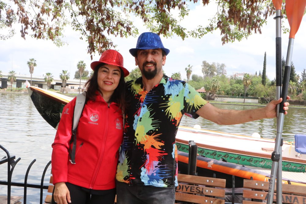 Portakal Çiçeği Karnavalı'nın su kortejinde sürpriz evlilik teklifi