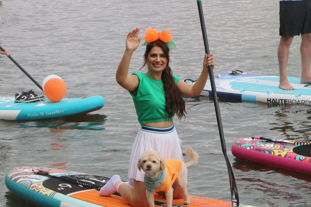 Portakal Çiçeği Karnavalı'nın su kortejinde sürpriz evlilik teklifi