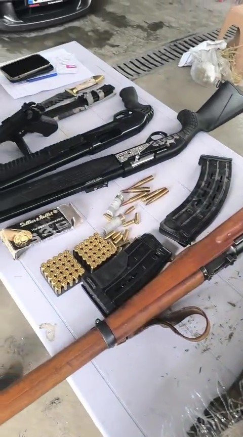 Denizli’de jandarmadan zehir tacirine baskın! Mavzer silah el geçirildi