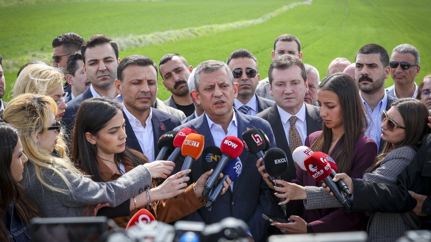 ozgur-ozel-silivride-bu-genclere.jpg