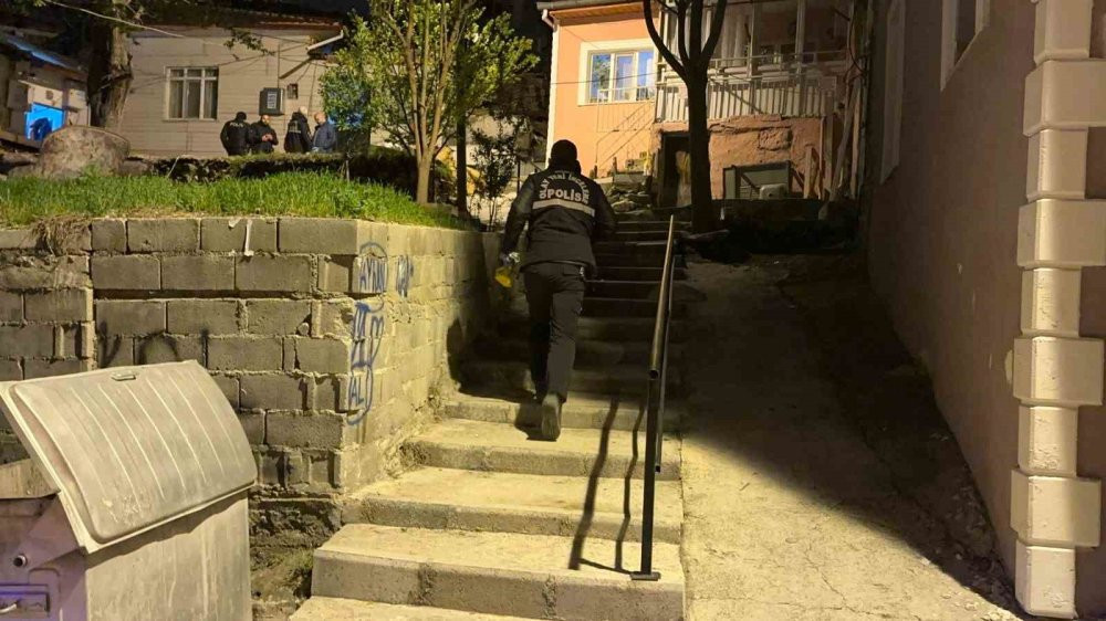 Burdur’da korku dolu anlar: Ailesi ile tartıştı mahalleli ayağa kaldırdı: Tüfekli çılgınlığı polis dur dedi